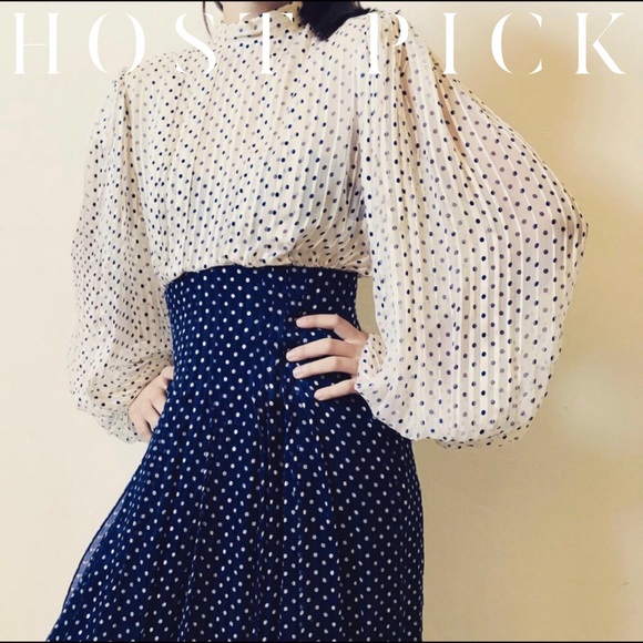 Pauline Trigere Dresses & Skirts - ❤️SOLD❤️PAULINE TRIGERE Silk Billowed Sleeve Dress